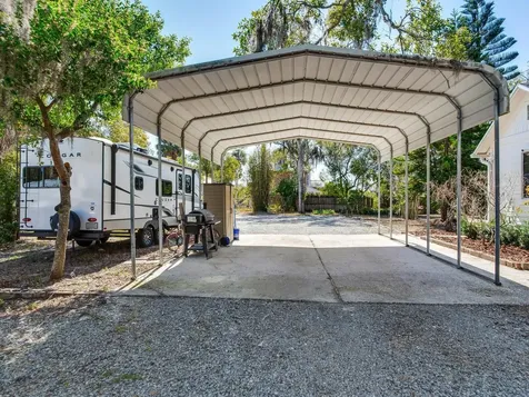210 N Grosse Avenue Tarpon Springs FL 34689