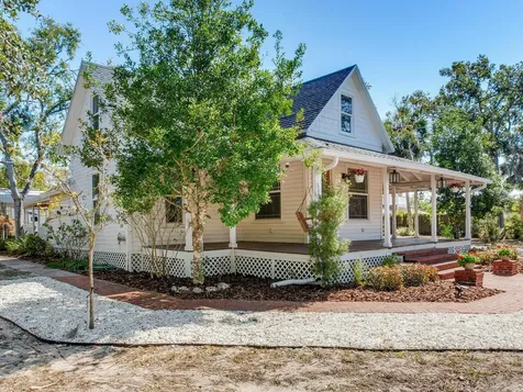 210 N Grosse Avenue Tarpon Springs FL 34689