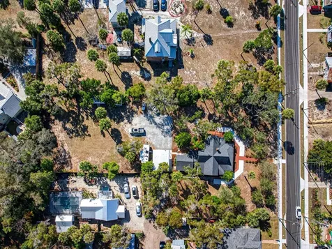 210 N Grosse Avenue Tarpon Springs FL 34689