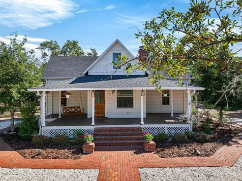 210 N Grosse Avenue Tarpon Springs FL 34689