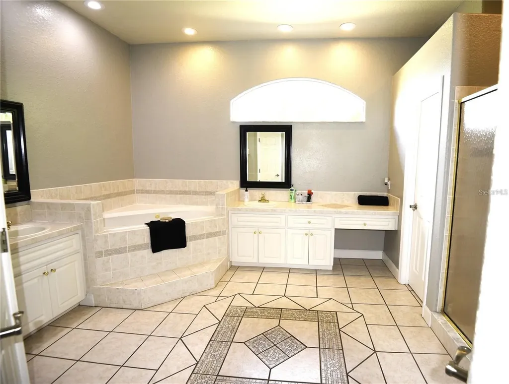 236 Ruby Lake Lane Winter Haven FL 33884