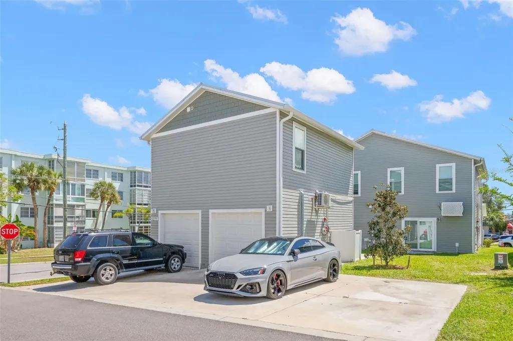 1272 Pierce Street Clearwater FL 33756