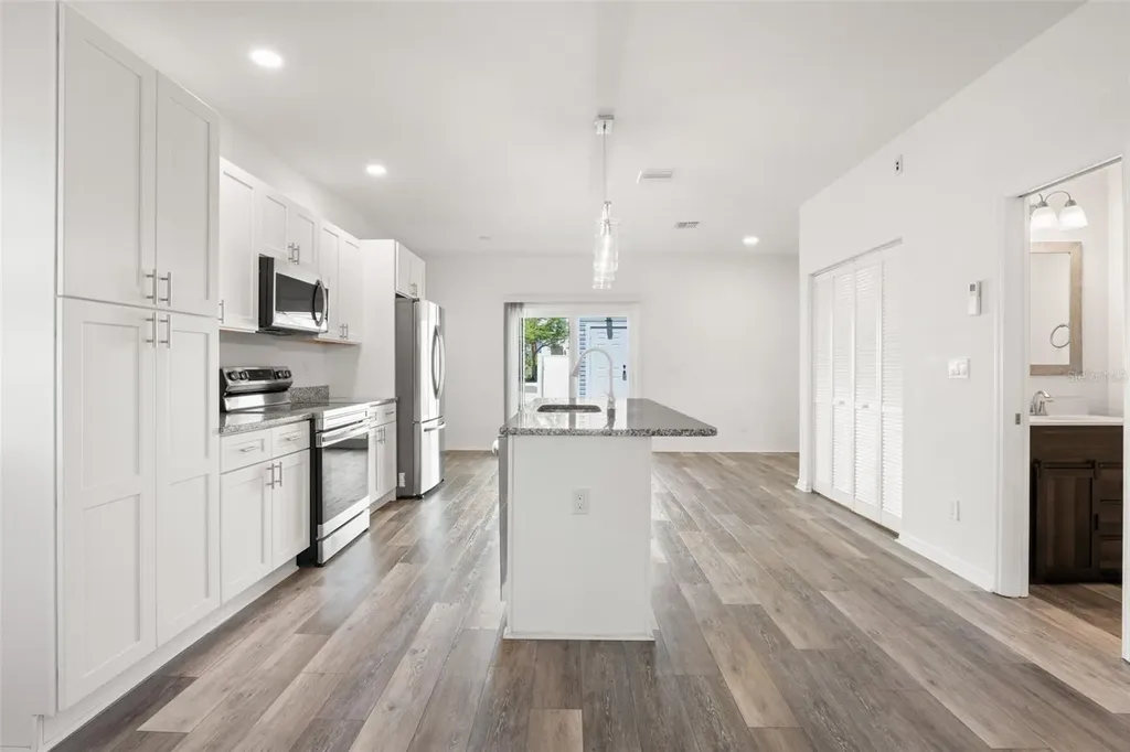 1272 Pierce Street Clearwater FL 33756