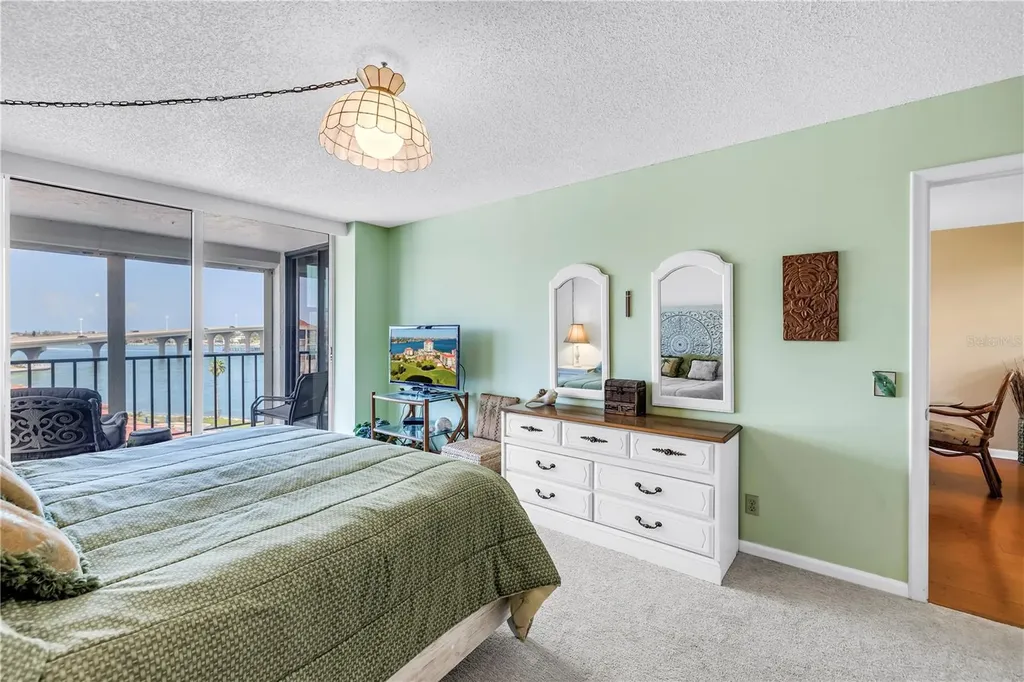 6265 Sun Boulevard St Petersburg FL 33715