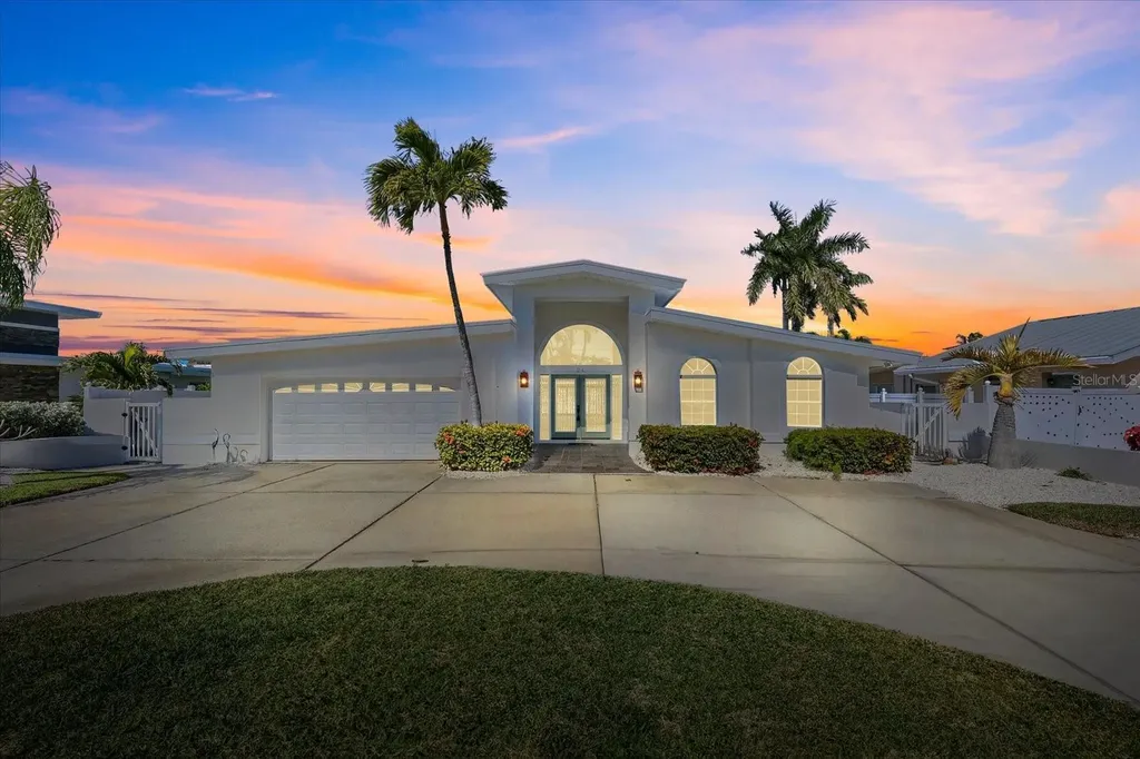 24 Dolphin Drive Treasure Island FL 33706