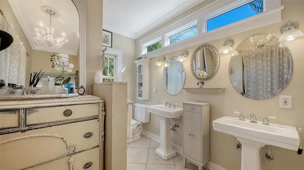 1751 Floyd Street Sarasota FL 34239