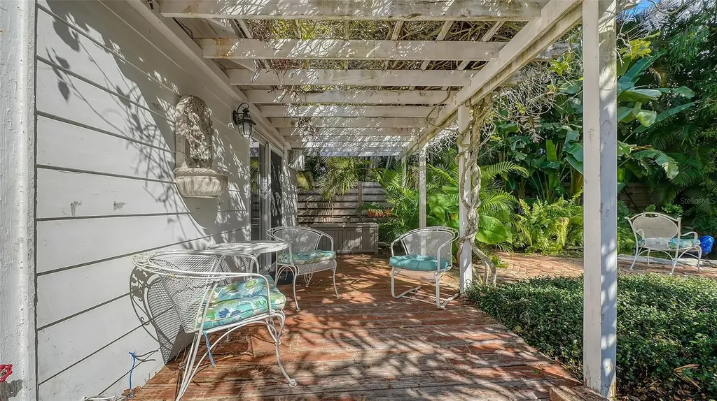 1751 Floyd Street Sarasota FL 34239