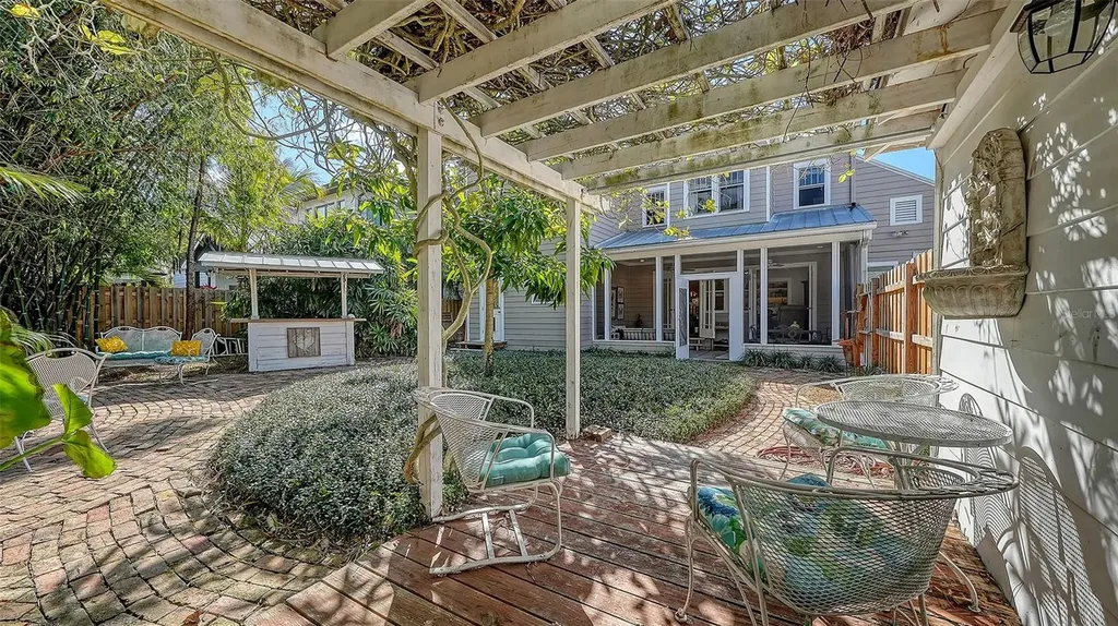 1751 Floyd Street Sarasota FL 34239