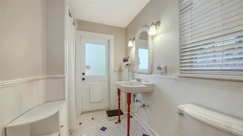 1751 Floyd Street Sarasota FL 34239