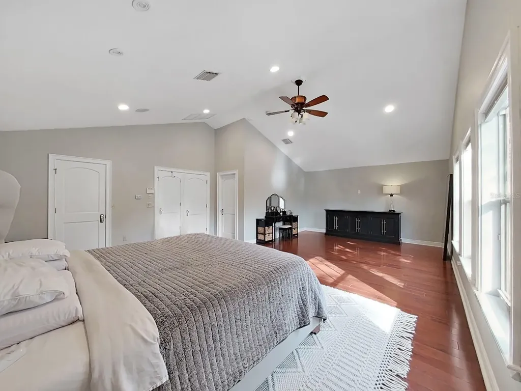 4313 W Granada Street Tampa FL 33629