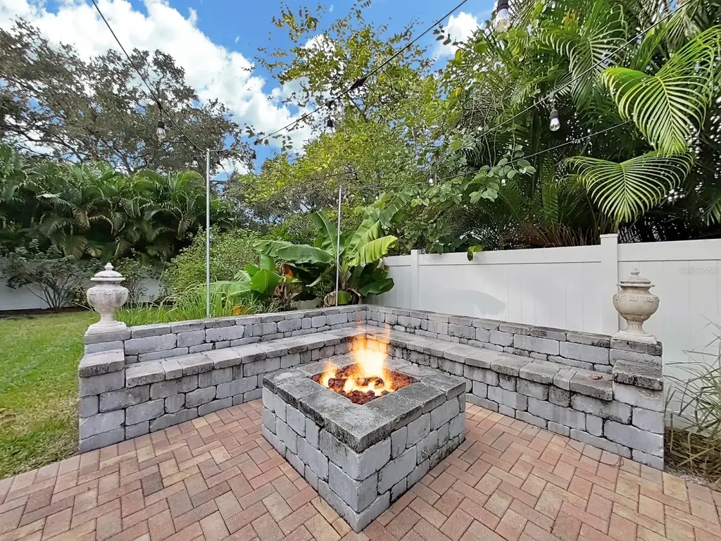 4313 W Granada Street Tampa FL 33629