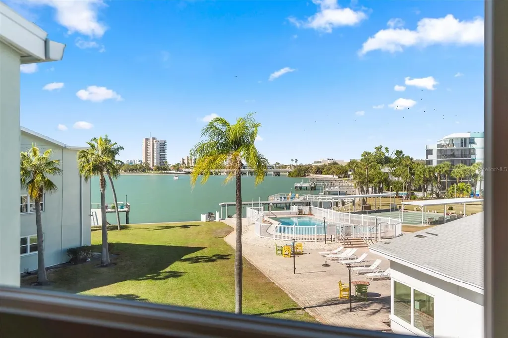 1898 Shore Drive S South Pasadena FL 33707