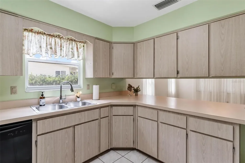 822 Dundee Circle Leesburg FL 34788