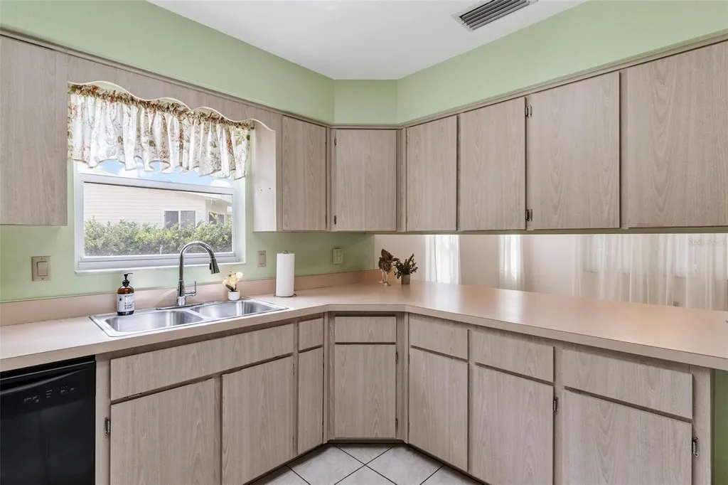 822 Dundee Circle Leesburg FL 34788