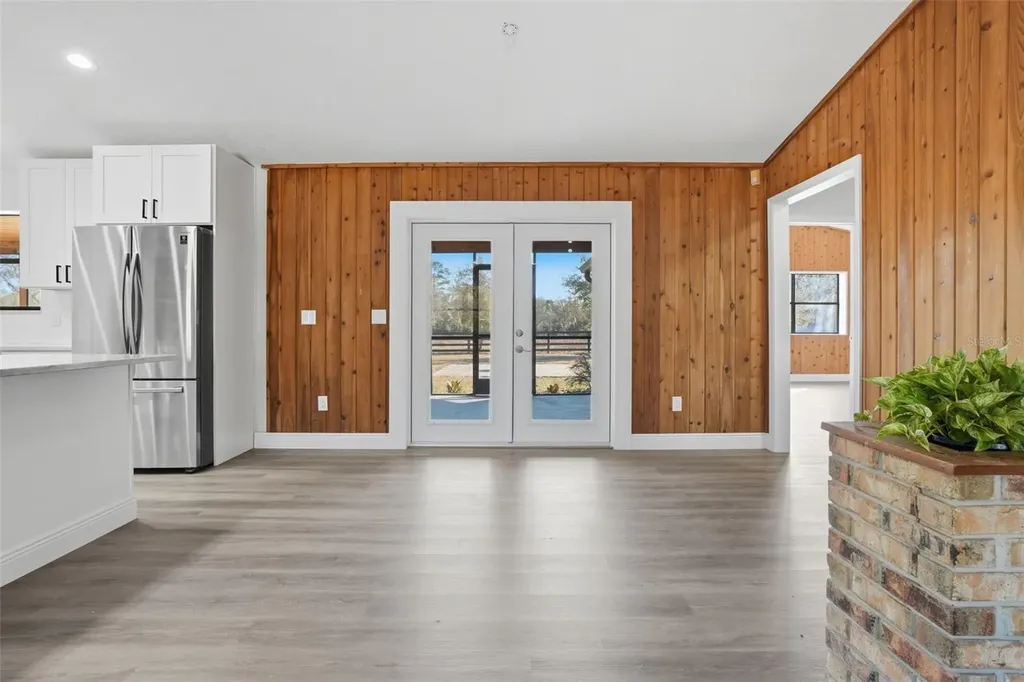 370 Sand Pine Place Geneva FL 32732