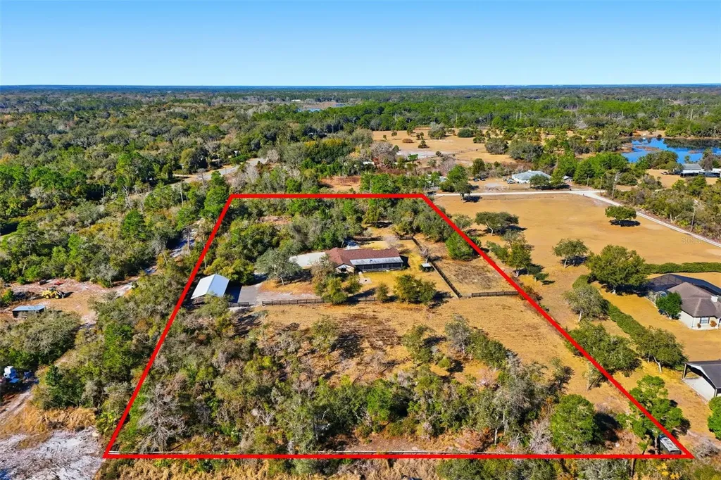 370 Sand Pine Place Geneva FL 32732