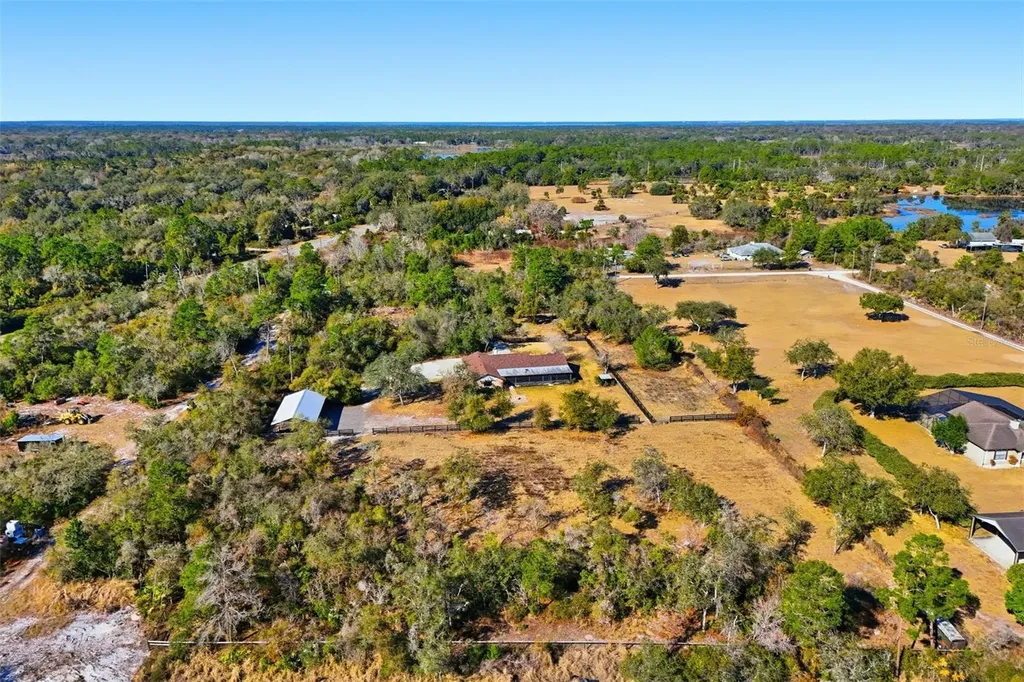 370 Sand Pine Place Geneva FL 32732