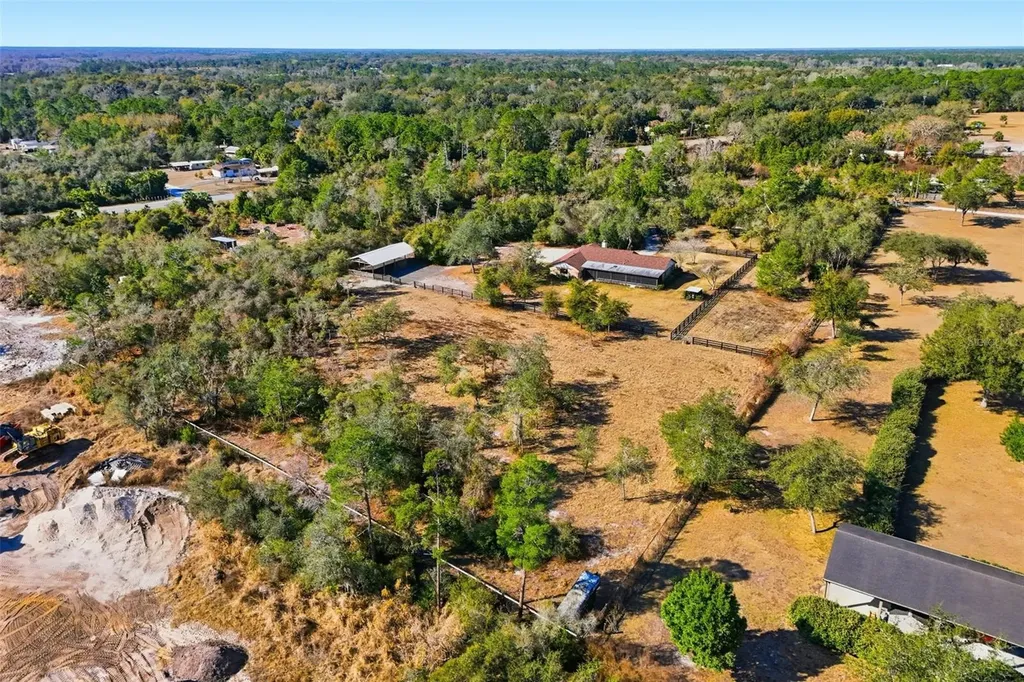 370 Sand Pine Place Geneva FL 32732