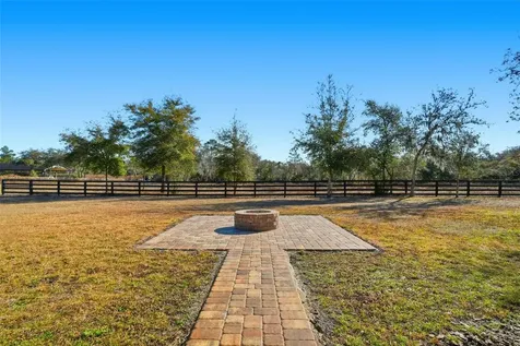 370 Sand Pine Place Geneva FL 32732