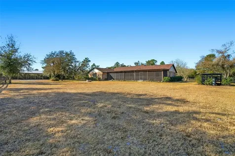 370 Sand Pine Place Geneva FL 32732