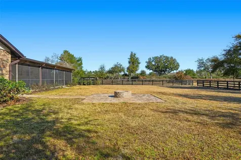 370 Sand Pine Place Geneva FL 32732