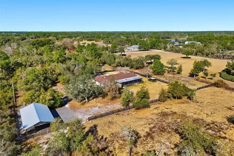 370 Sand Pine Place Geneva FL 32732