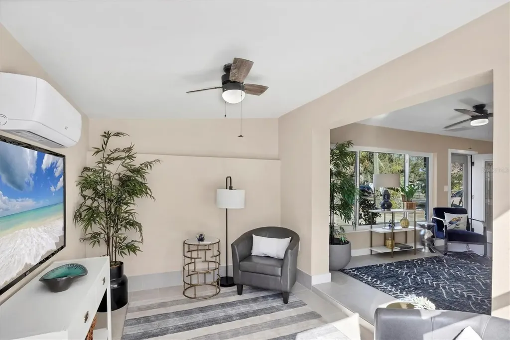 2111 Vinson Avenue Sarasota FL 34232