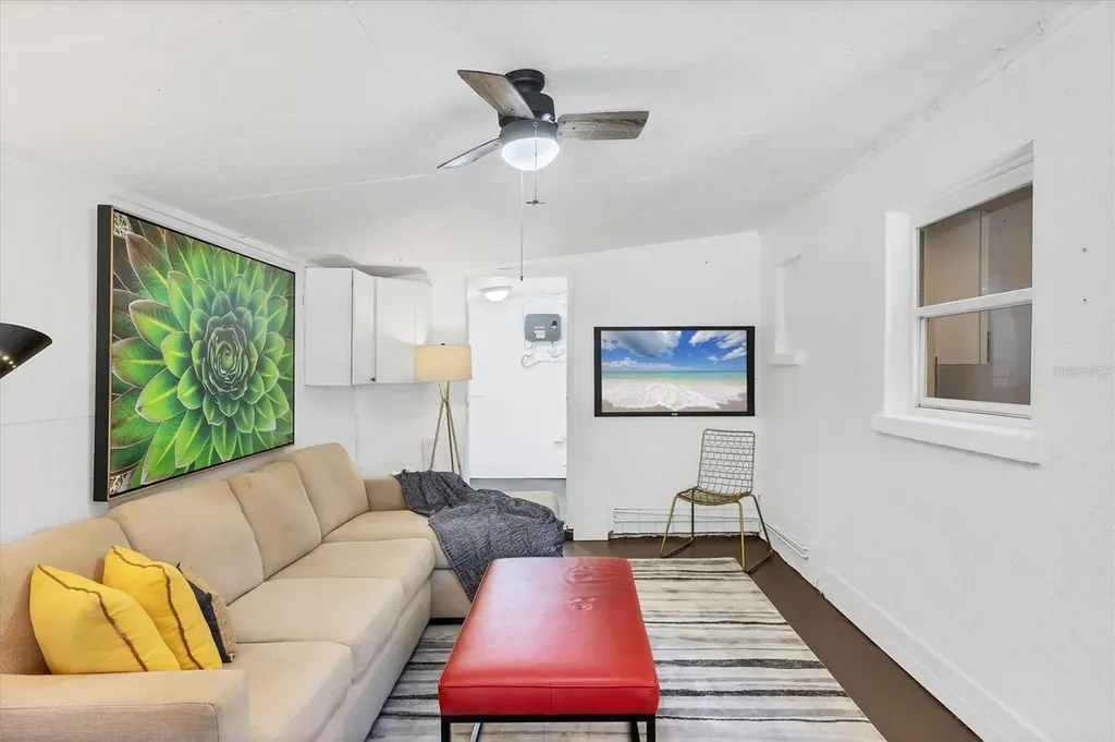 2111 Vinson Avenue Sarasota FL 34232