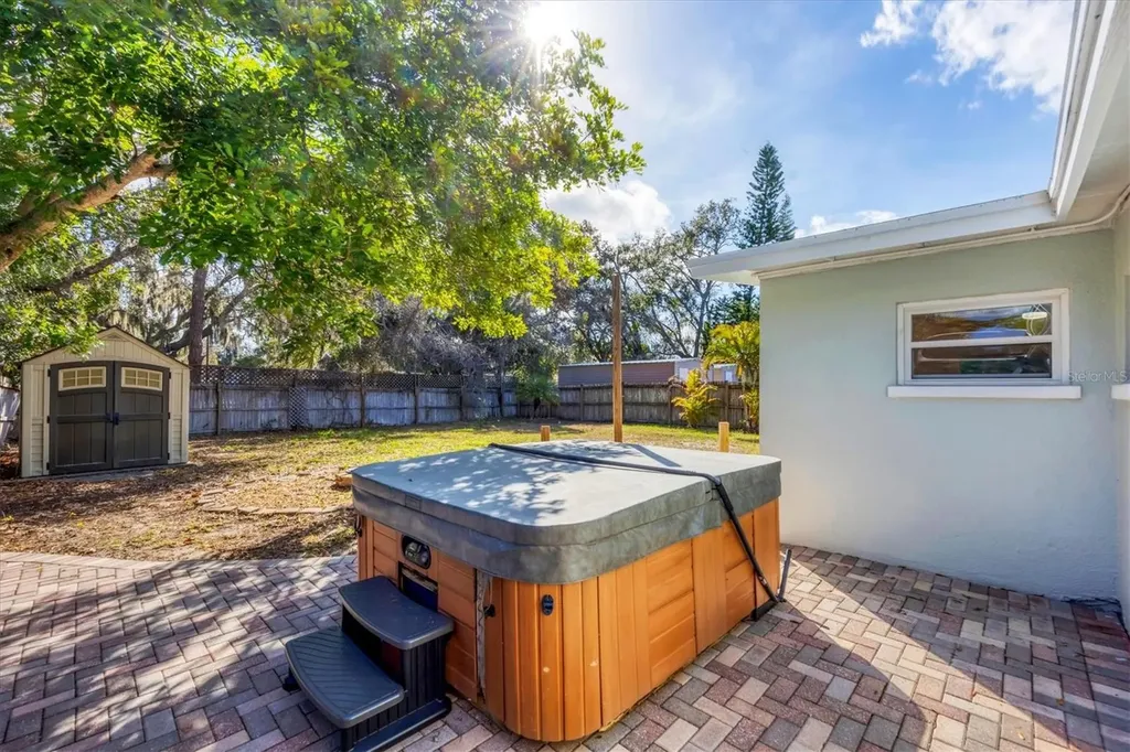 2111 Vinson Avenue Sarasota FL 34232
