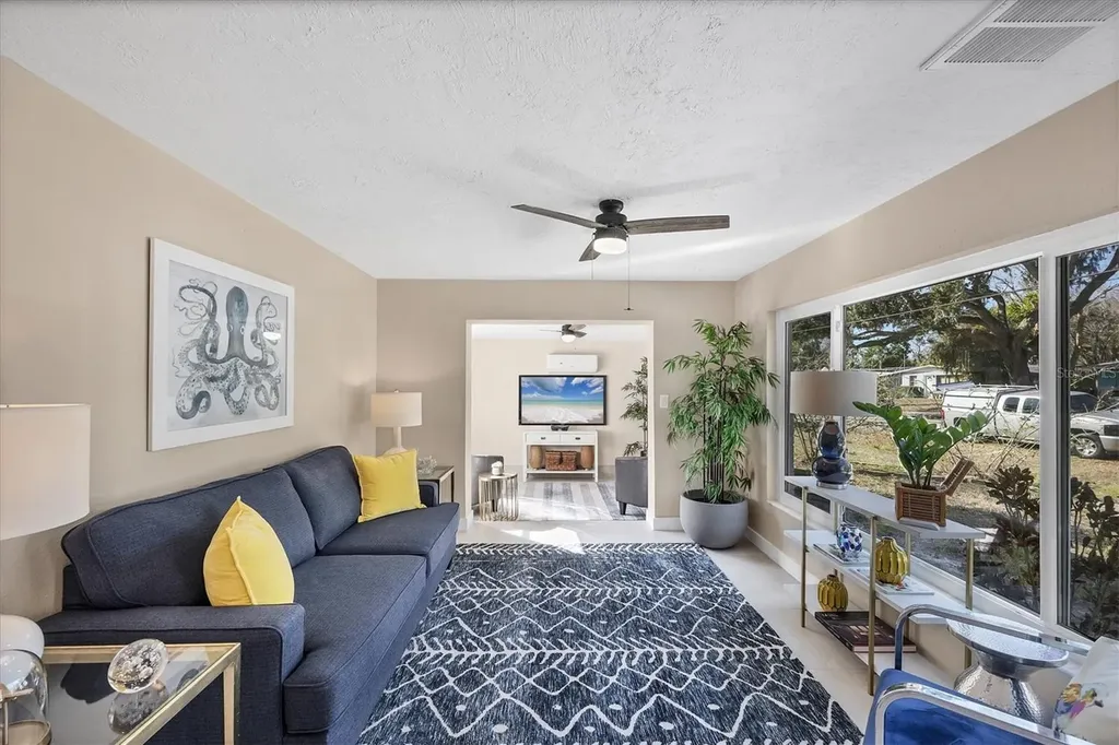 2111 Vinson Avenue Sarasota FL 34232