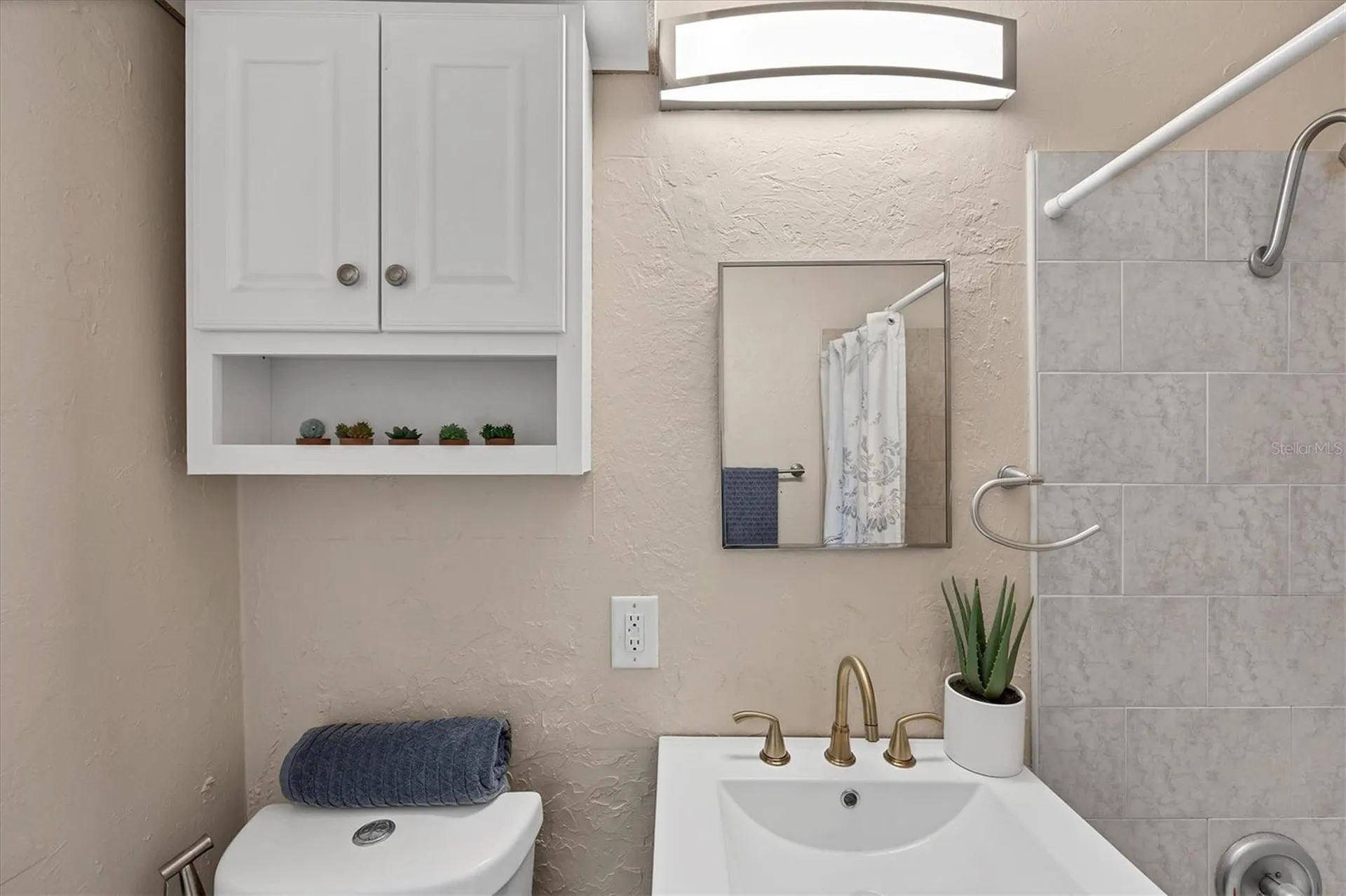 2111 Vinson Avenue Sarasota FL 34232