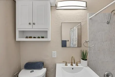 2111 Vinson Avenue Sarasota FL 34232