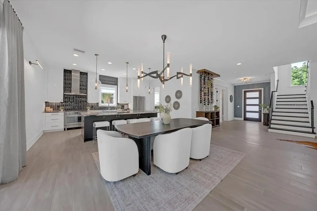 419 Bayview Drive NE St Petersburg FL 33704
