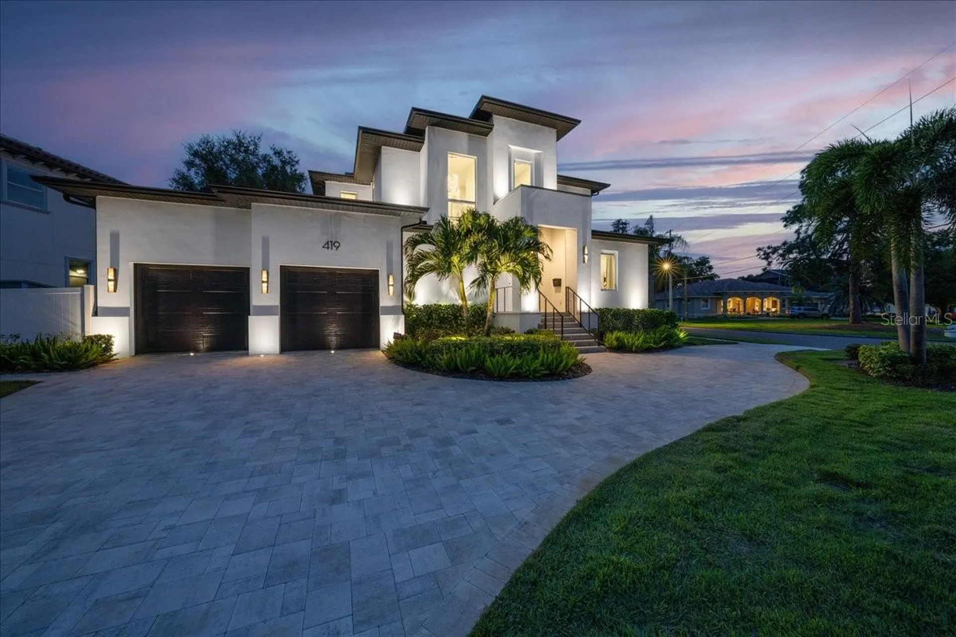 419 Bayview Drive NE St Petersburg FL 33704
