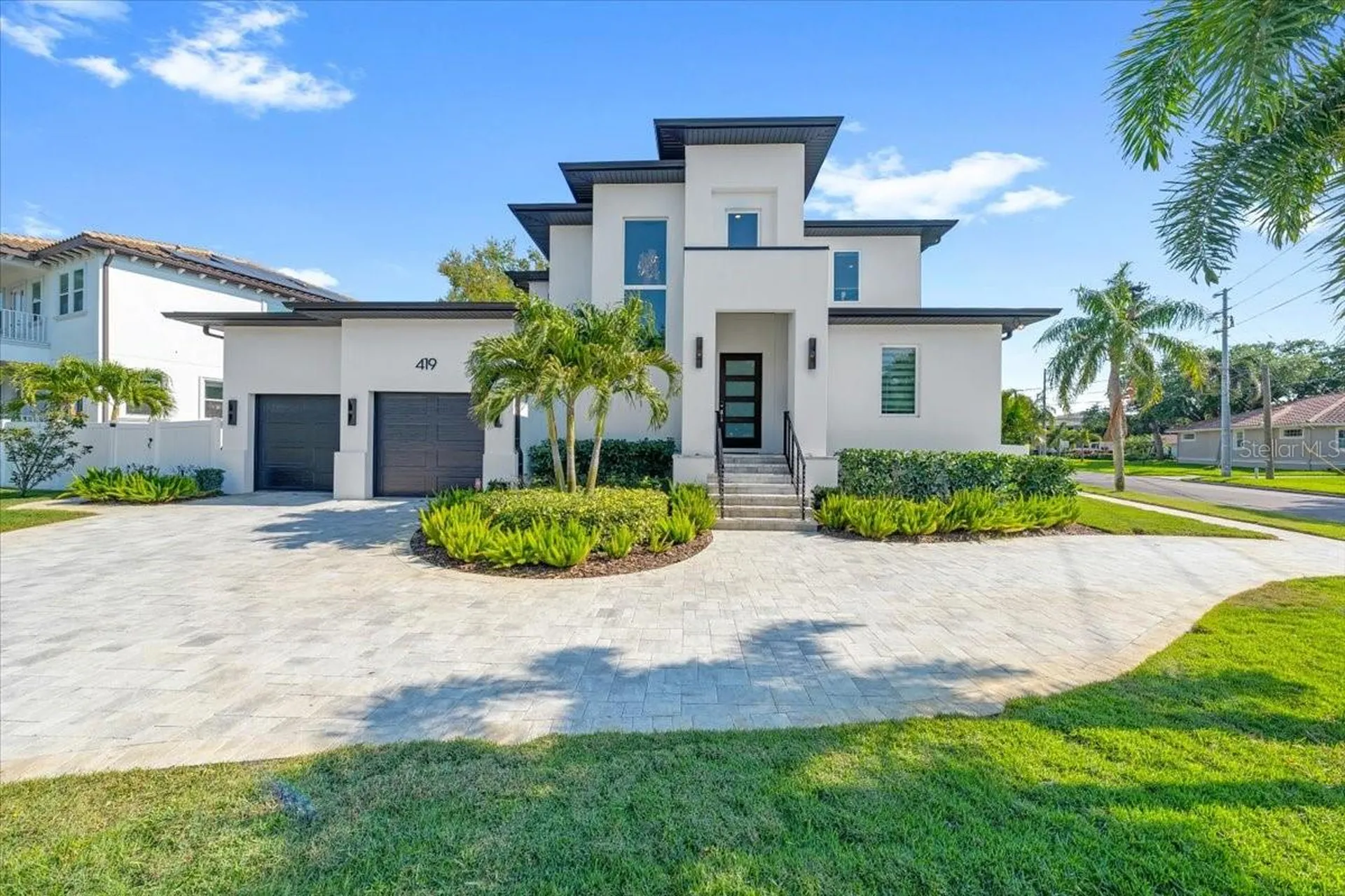 419 Bayview Drive NE St Petersburg FL 33704