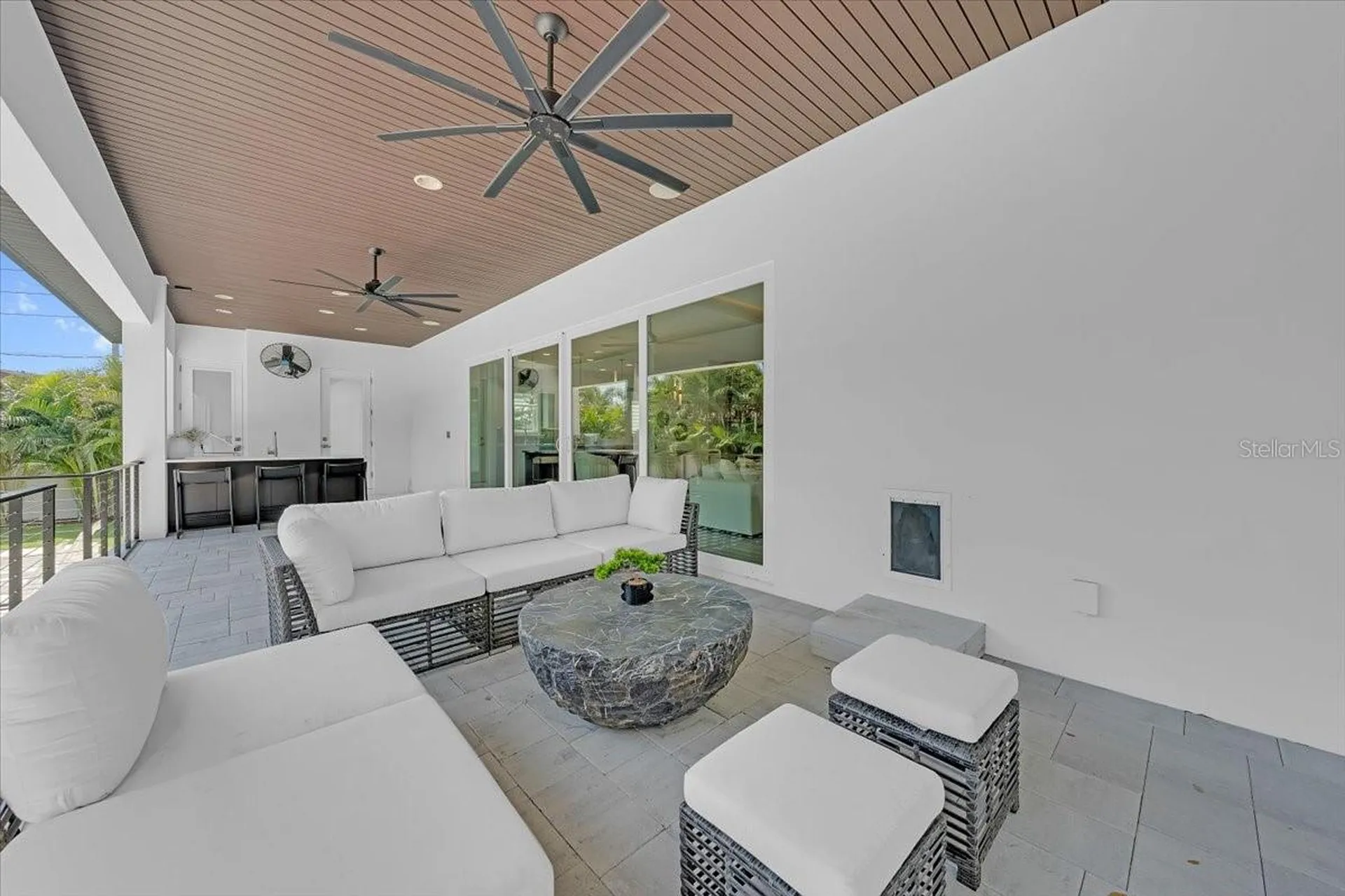 419 Bayview Drive NE St Petersburg FL 33704
