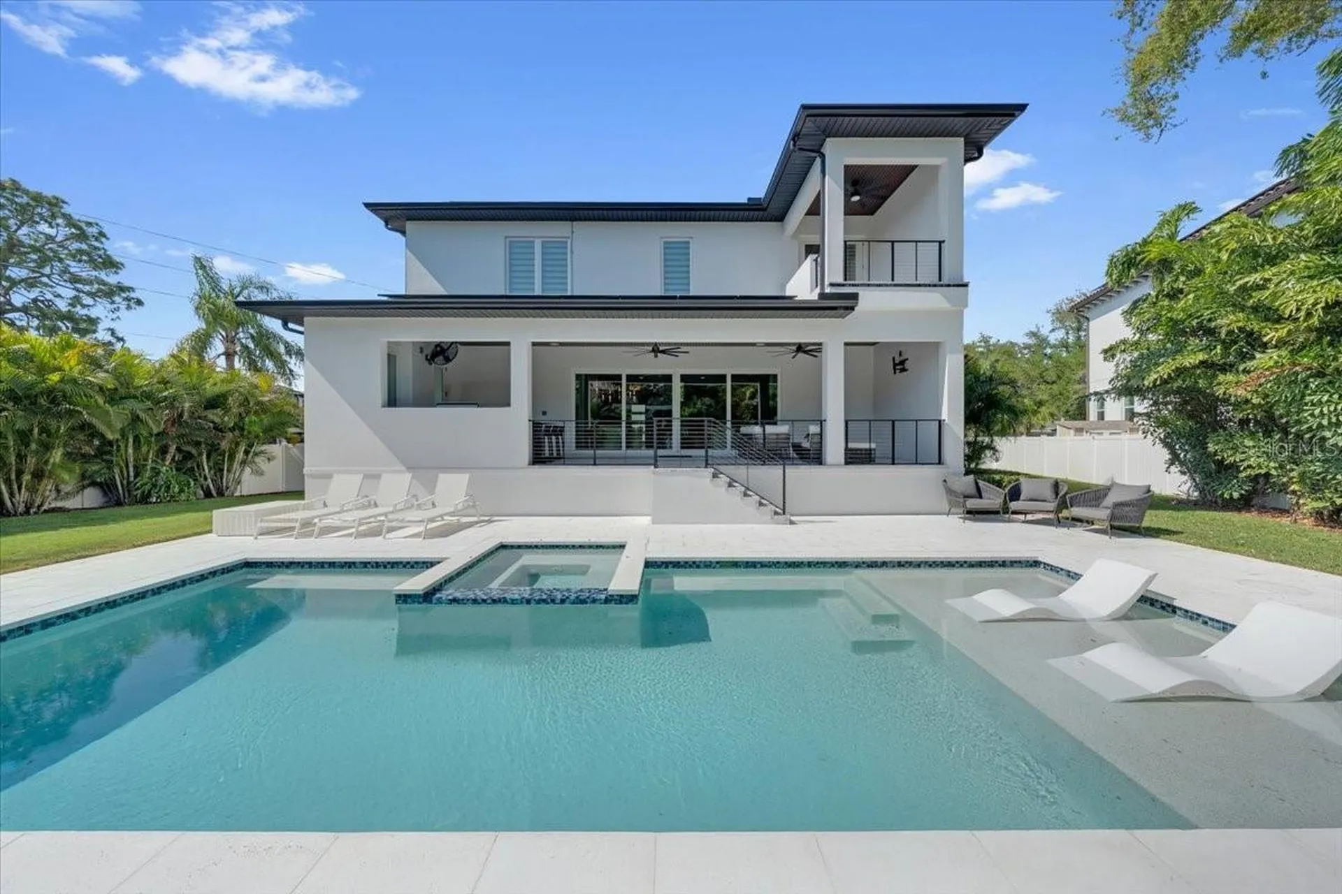 419 Bayview Drive NE St Petersburg FL 33704