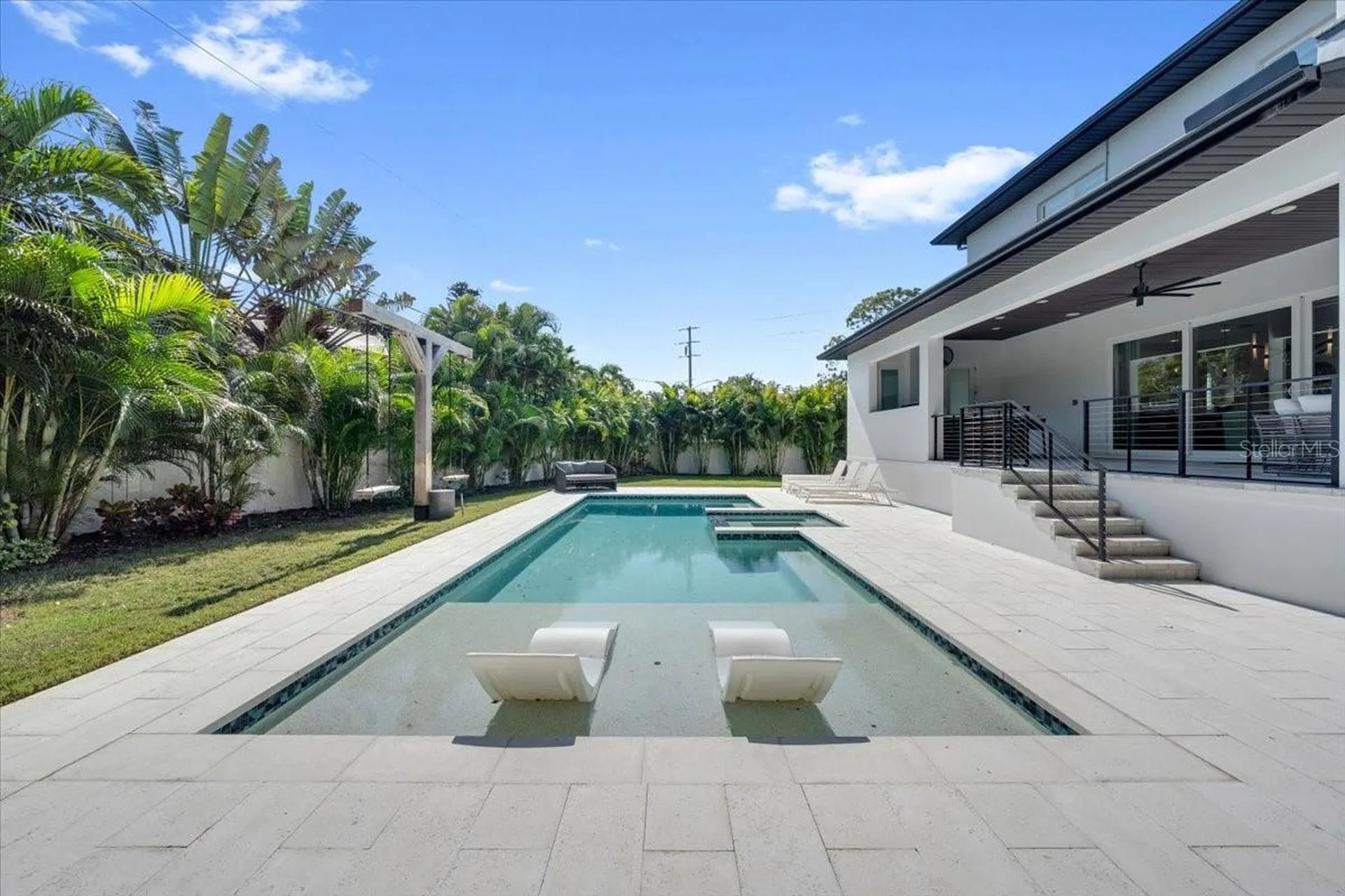 419 Bayview Drive NE St Petersburg FL 33704