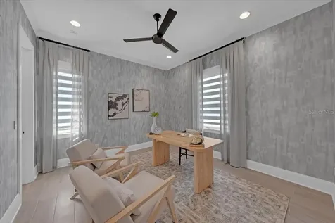 419 Bayview Drive NE St Petersburg FL 33704