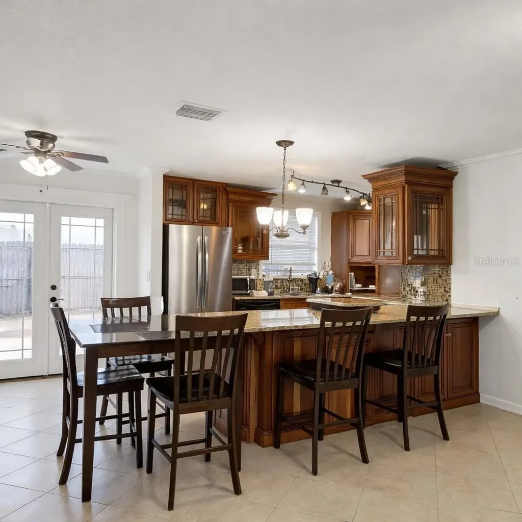 1021 Fairburn Avenue Clearwater FL 33755