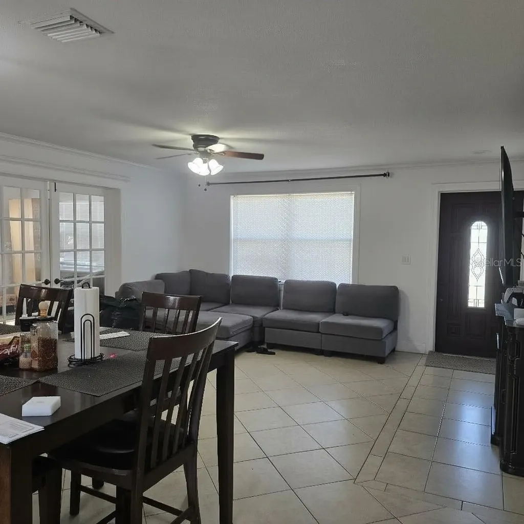 1021 Fairburn Avenue Clearwater FL 33755