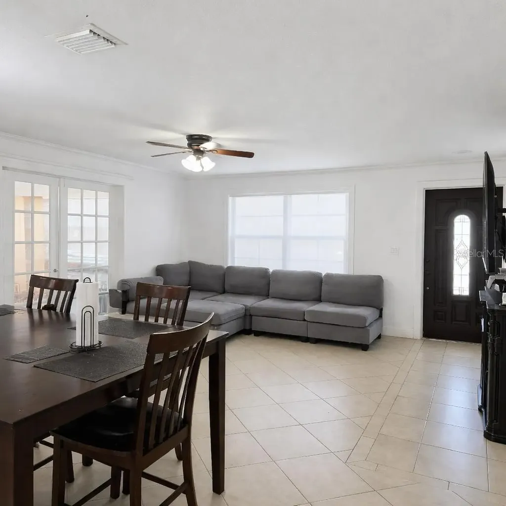 1021 Fairburn Avenue Clearwater FL 33755