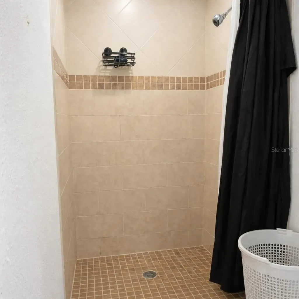 1021 Fairburn Avenue Clearwater FL 33755