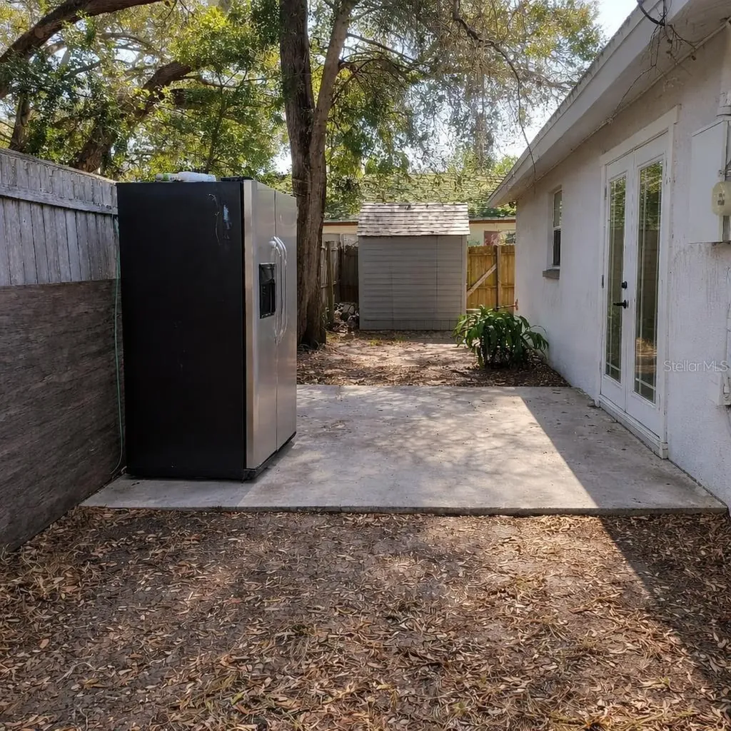 1021 Fairburn Avenue Clearwater FL 33755