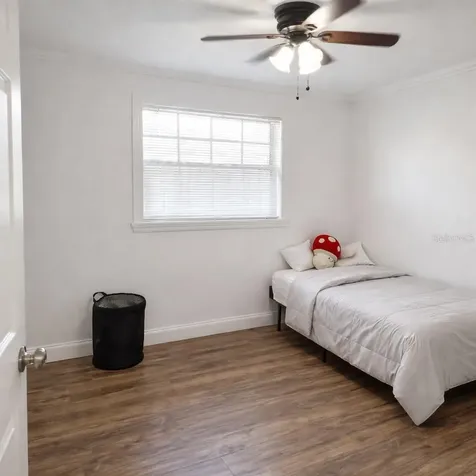 1021 Fairburn Avenue Clearwater FL 33755