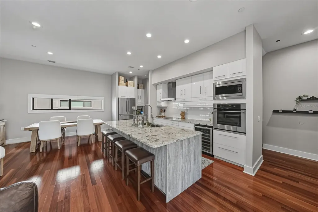 3012 W Barcelona Street Tampa FL 33629