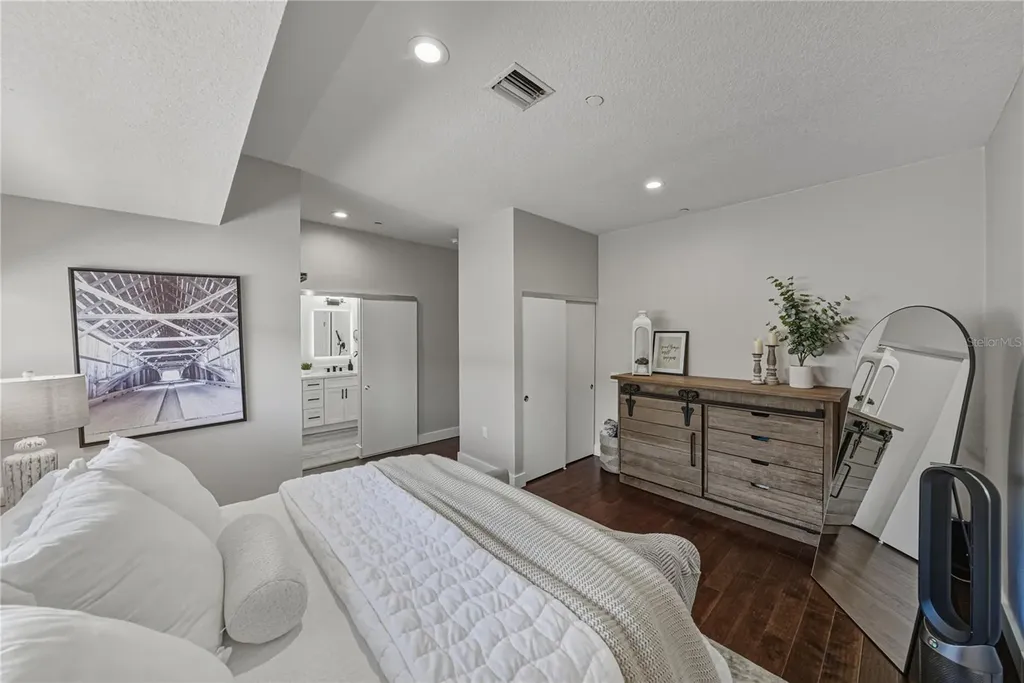3012 W Barcelona Street Tampa FL 33629