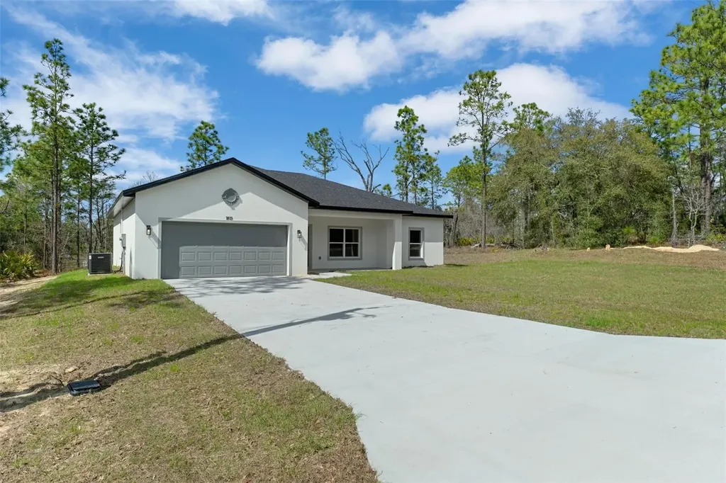 1813 W Hialeah Drive Citrus Springs FL 34434