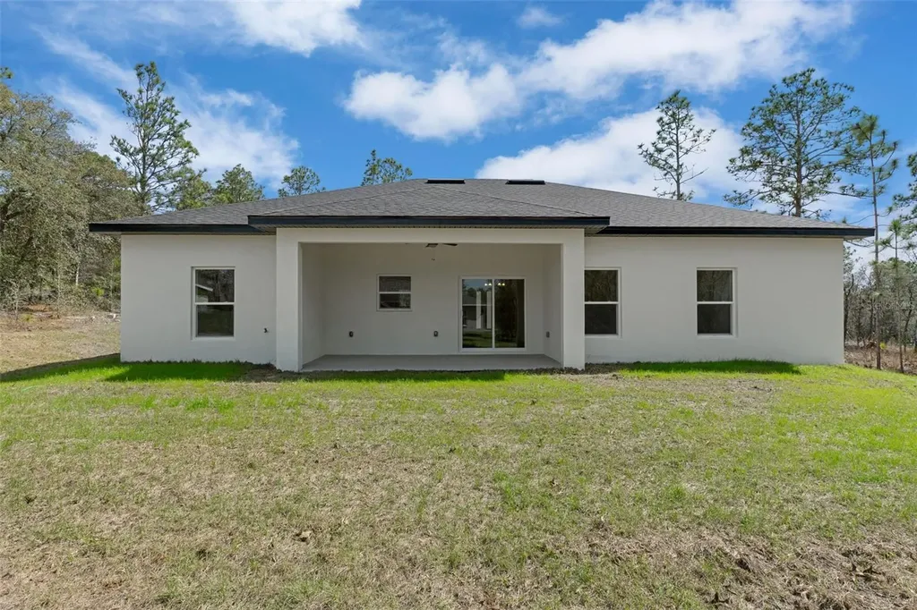 1813 W Hialeah Drive Citrus Springs FL 34434