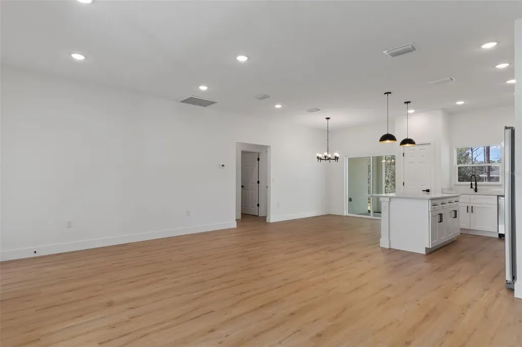 1813 W Hialeah Drive Citrus Springs FL 34434